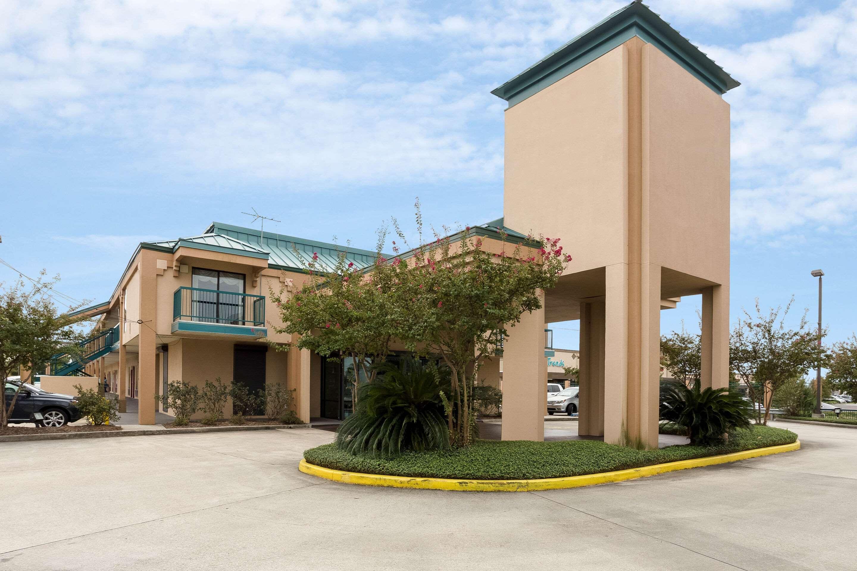 Rodeway Inn & Suites New Orleans Exterior photo